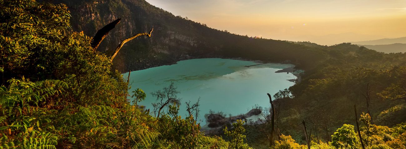 Kawah Putih Ciwidey: Panduan Aktivitas, HTM, Tips & Rute